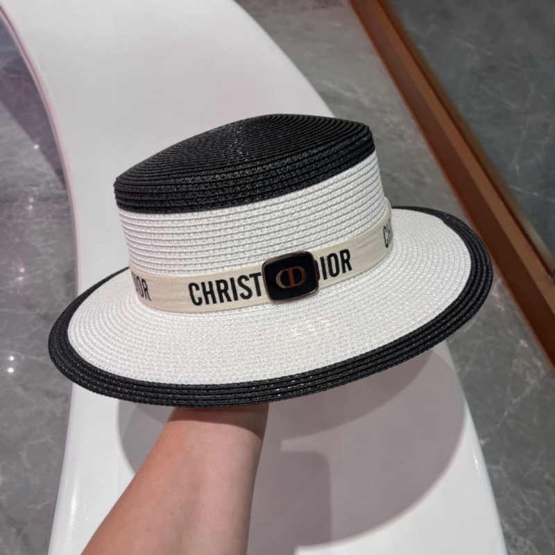 CHRISTIAN DIOR